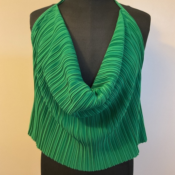 PrettyLittleThing Tops - 3. Pretty Little Thing Green Plisse Pleated Halter Top Cropped Size 18